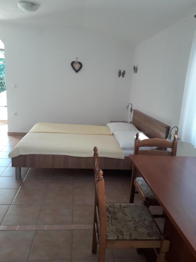 Ivana Apartman *